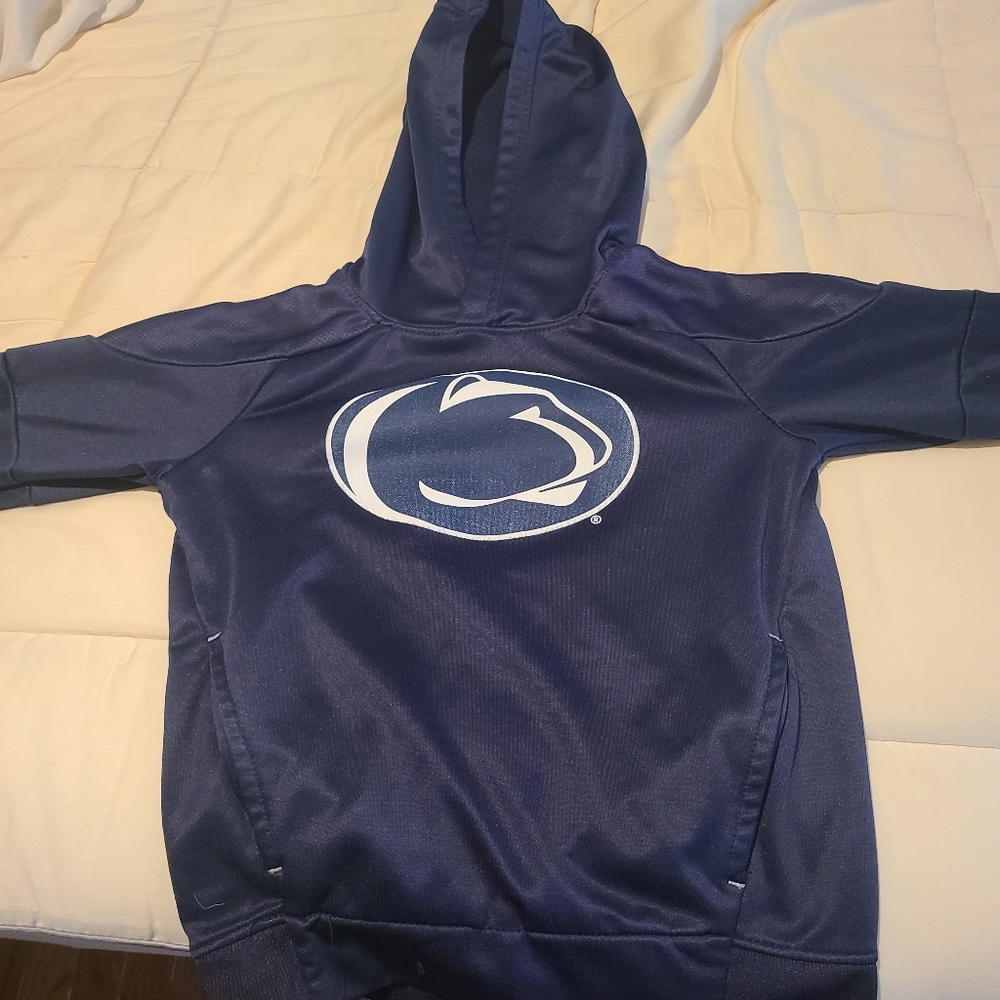 Kid's size 5/6 Penn State Hoodie. Gen 2 hoodie with 2 pockets. Great condition.